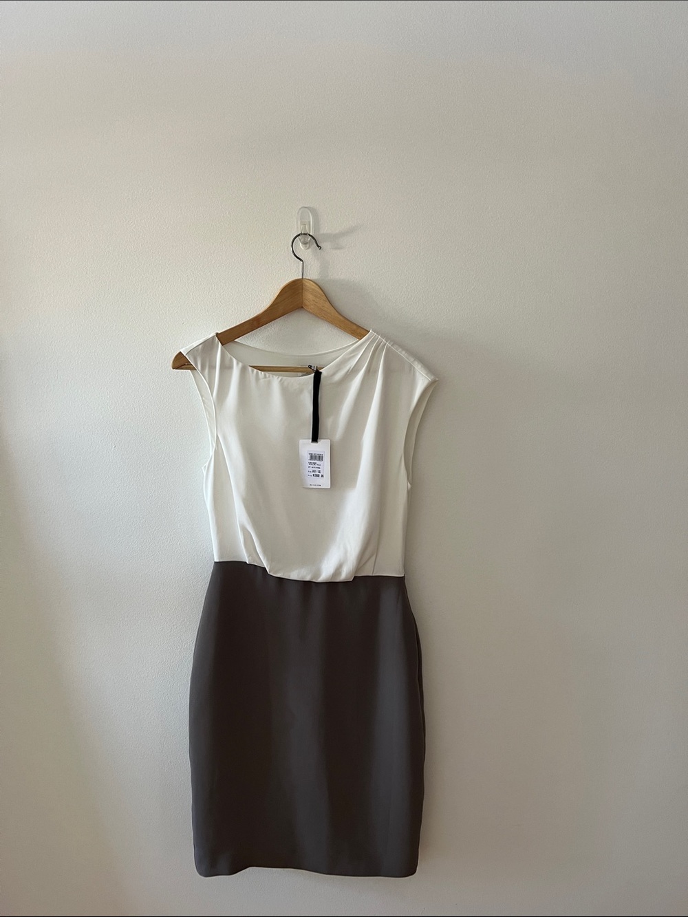 Reiss Two-Tone Sleeveless Sheath Dress in White and Dark Gray